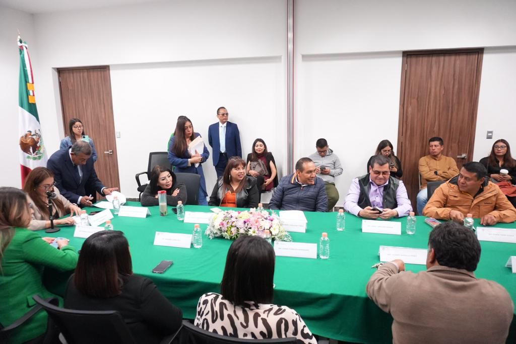 Aprueban diputados en Comisión de Puntos reformar la Constitución local